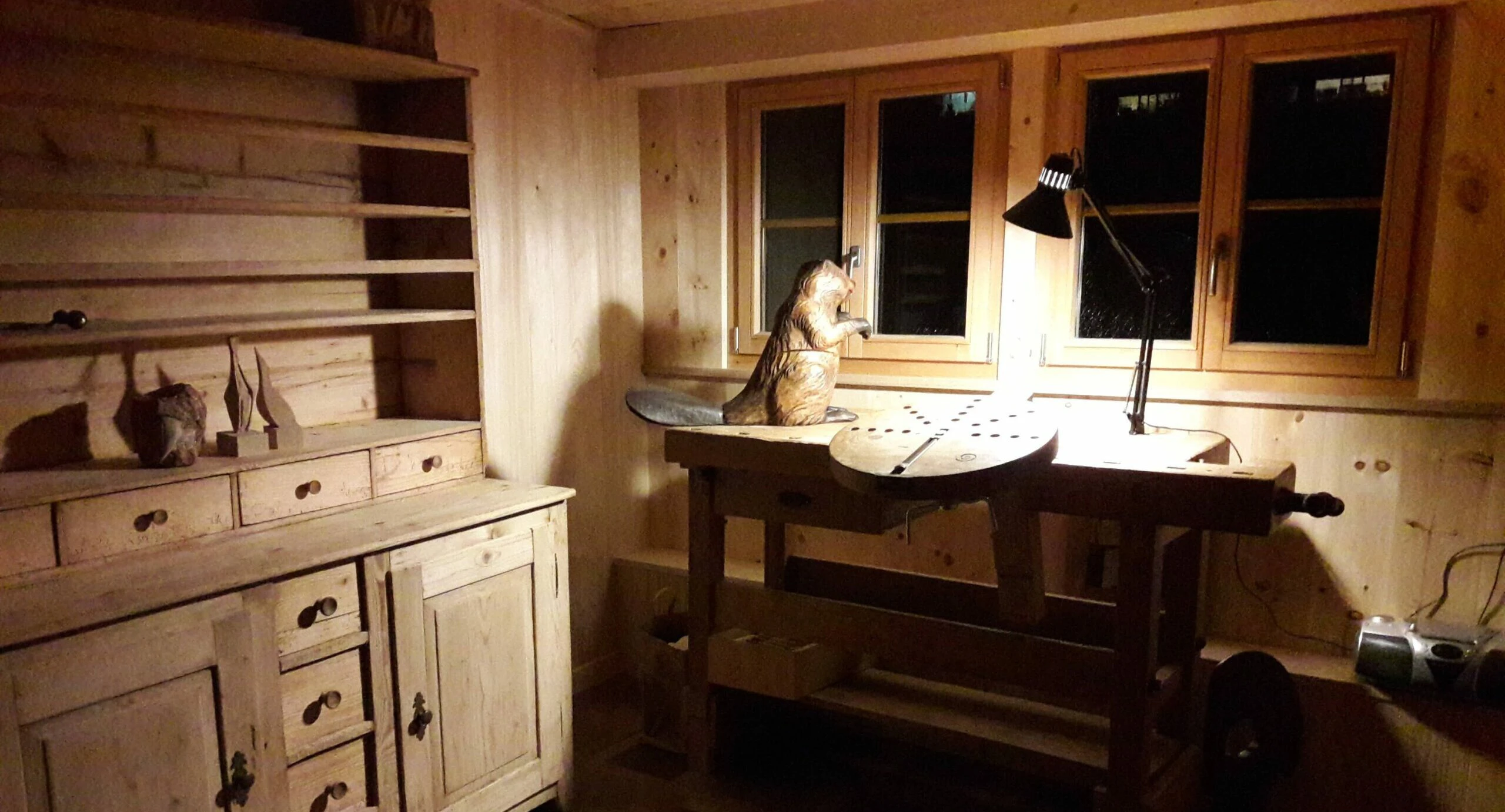 SO-fabienne-schuermann-sculptrice-bois-atelier.jpg