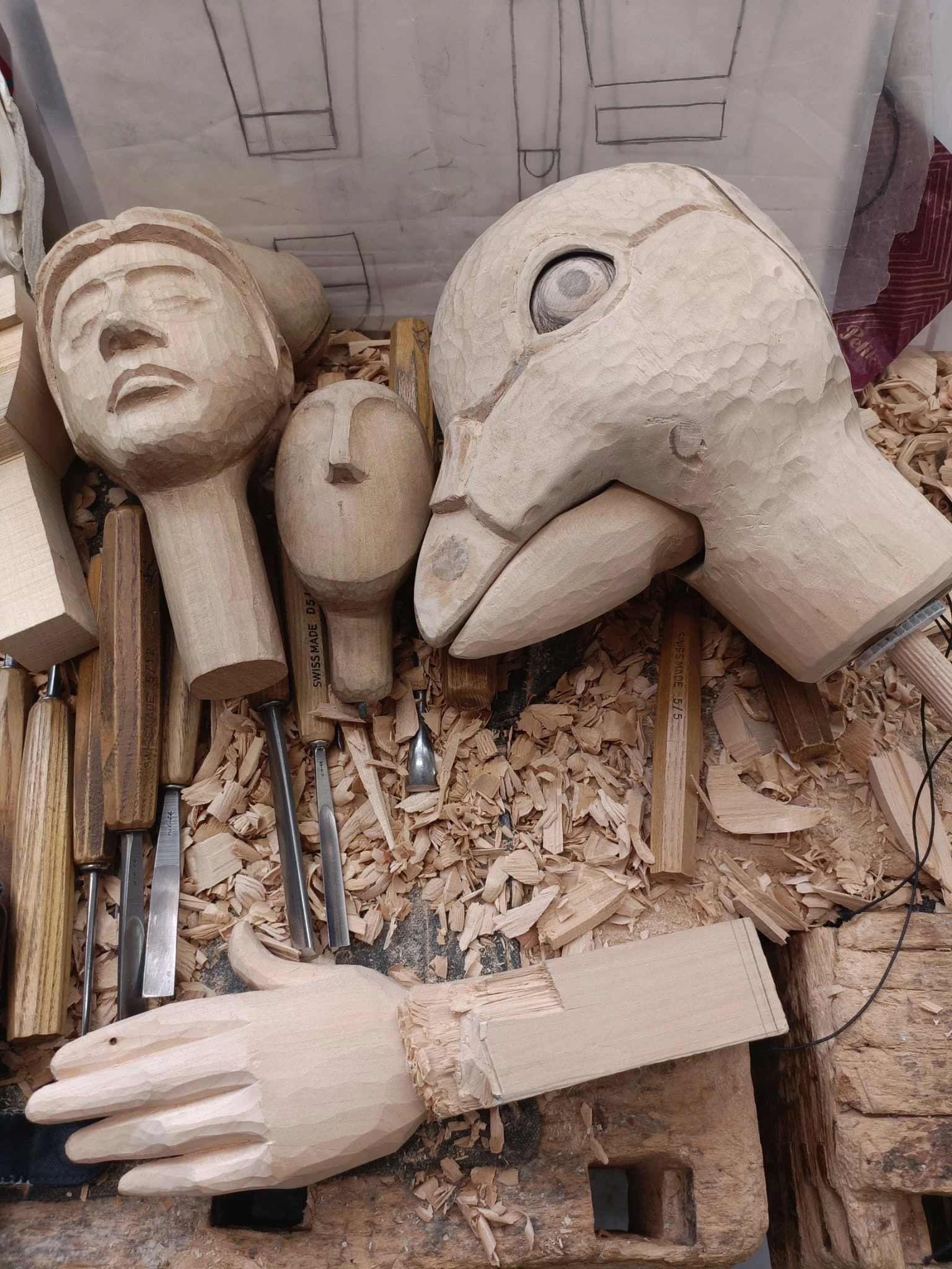 VD-Christophe-Kiss-marionnettes-tete