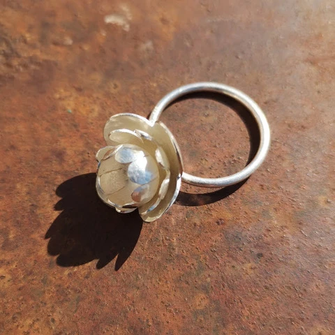JU-sophie-cattin-morales-bijoutiere-bague-2.jpg