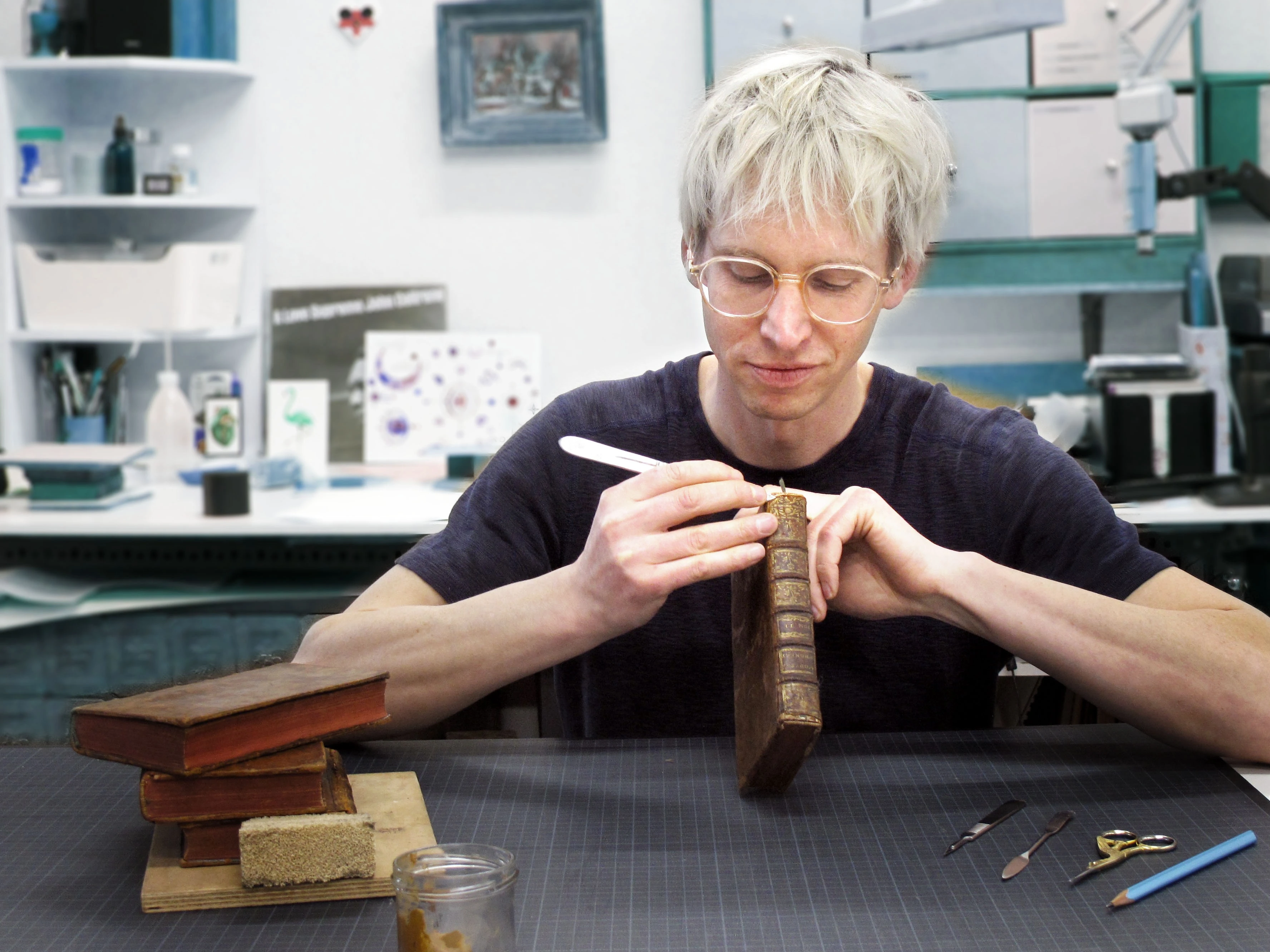 GE_Walker Lucien_Restaurateur_Livre_Metiers-d-Art_Travail.jpg