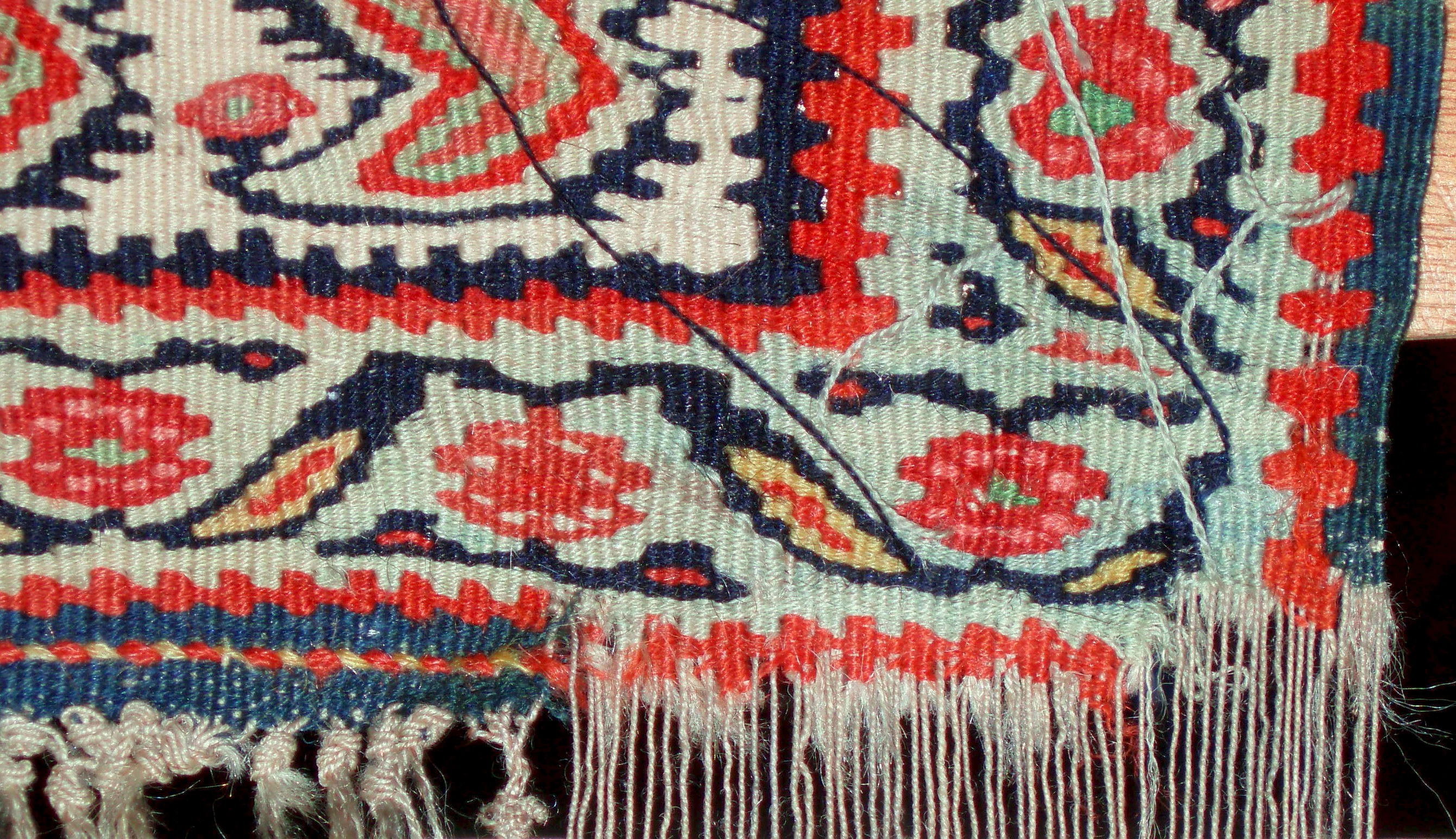 TI-claudia-vonkrannichfeldt-restauratrice-tapis-avant.jpg