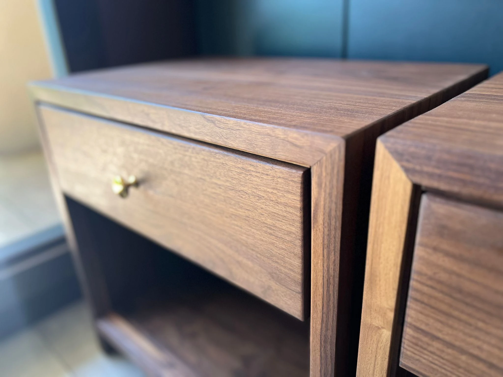 GE-jason-lugrin-ebeniste-work-Walnut Bedside Table – Detail View.jpg