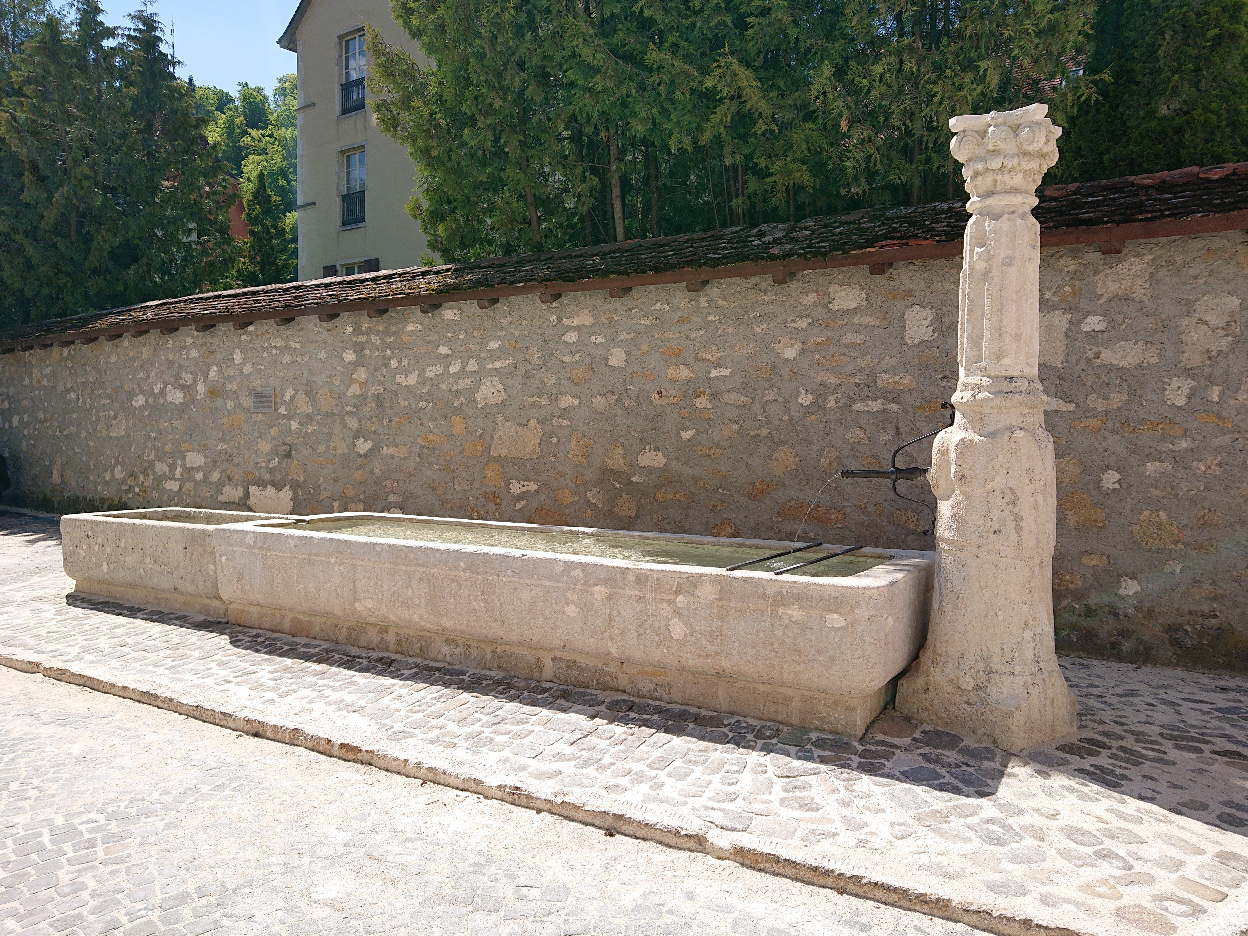 JU_andre-vuille-marbrier-fontaine-3.jpg