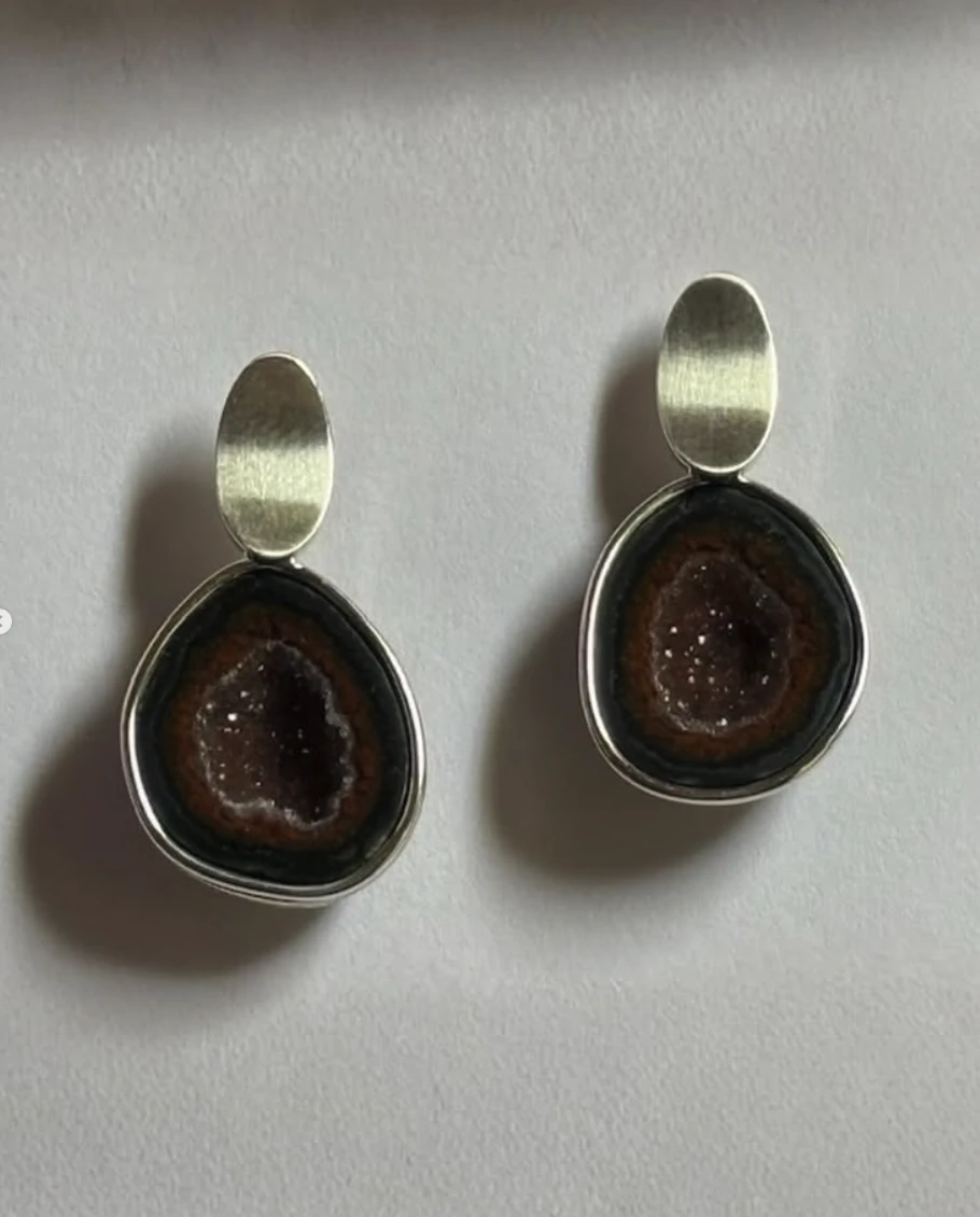 GE_Hiltpold-Ramu Aline_Atelier Orange_Bijoutiere_Metiers-d-art_ASMA_Boucle-d-oreille.png