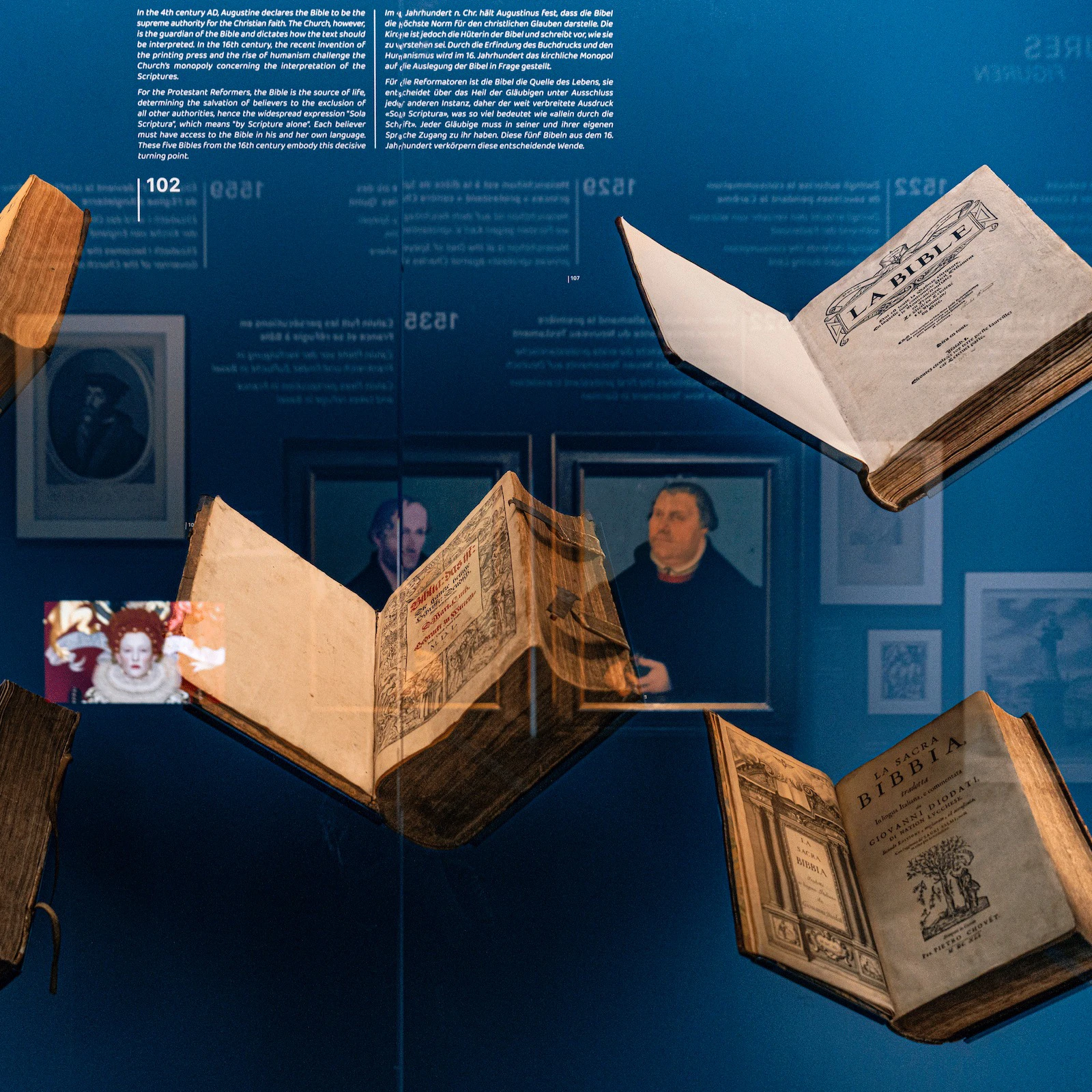 GE_Musee-International-de-la-Reforme_MIR_Parfumeur_Metiers-d-art_ASMA_Bible de Diodati, le Catéchisme de Calvin-Bruno Ballardini..jpg