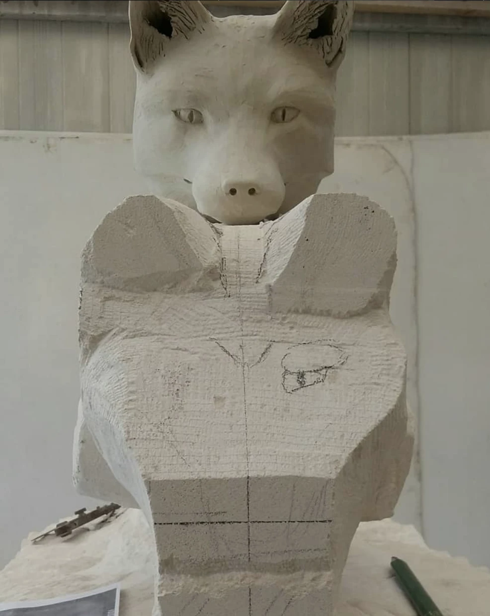 GE-julien-joselon-sculpteur-pierre-renard-en-cours-2.png