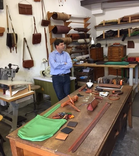 VD_olivier-demestral-sellier-visite-atelier.jpg