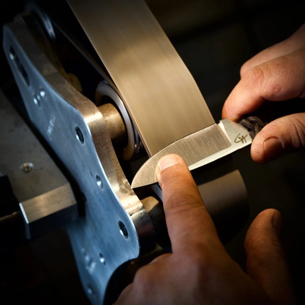 ZH-Dimitri-Turcott-coutelier-geste-2