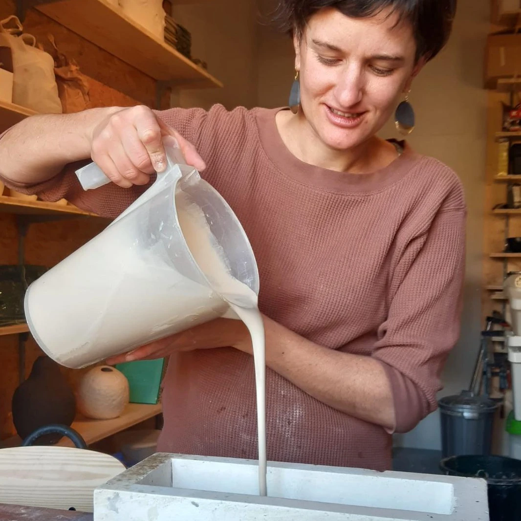 VD-Marie-Prune-Reymond-ceramiste-metier-d-art-vue-geste.jpg