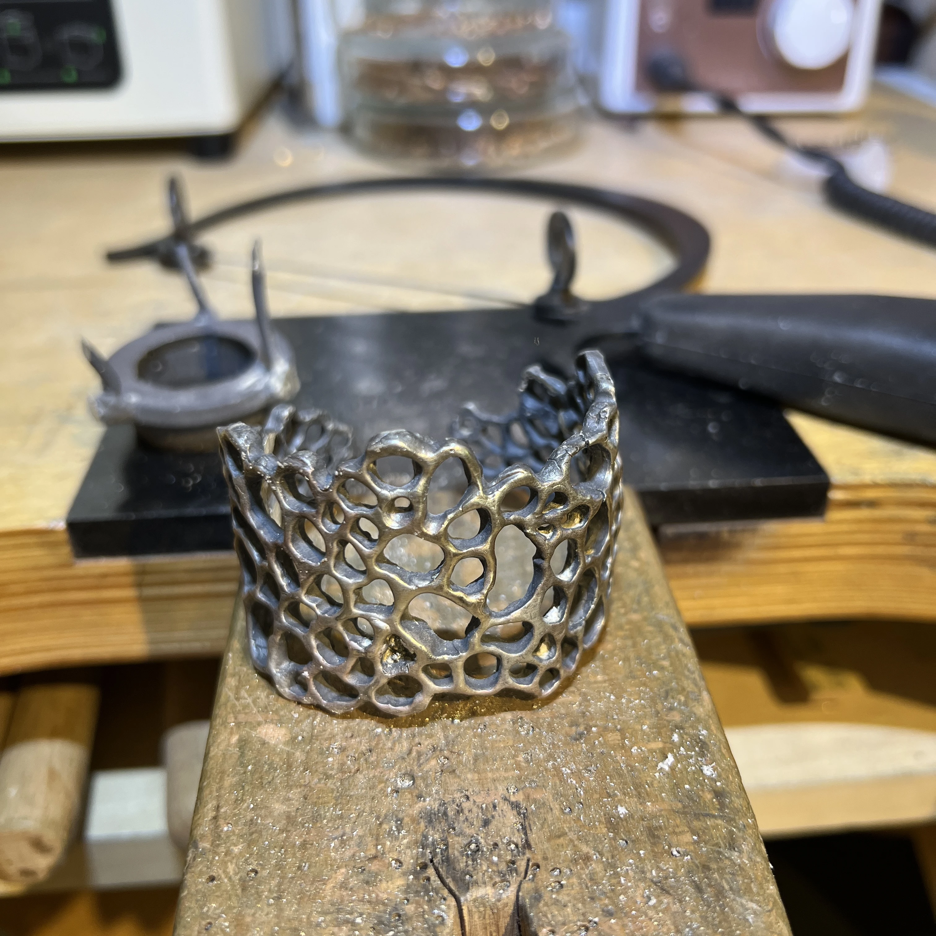 JU-Jane-Bosshard-bijoux-en-cours-4.jpeg