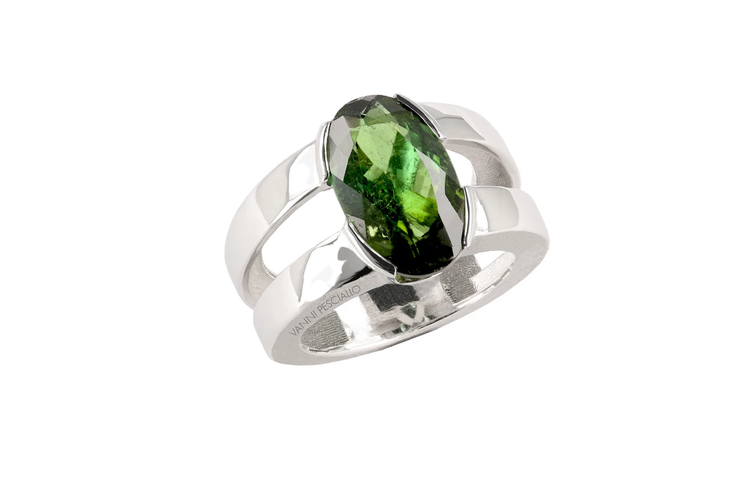 ti-vanni-pesciallo-bijoutier-bague.jpg