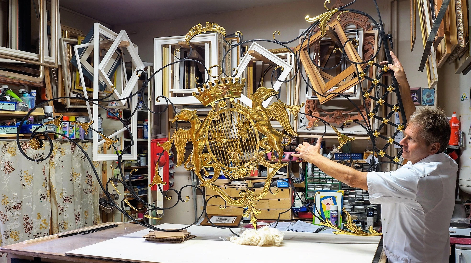 VD_anthony-guyot-encadreur-atelier-2-©jose-denervaud.jpg