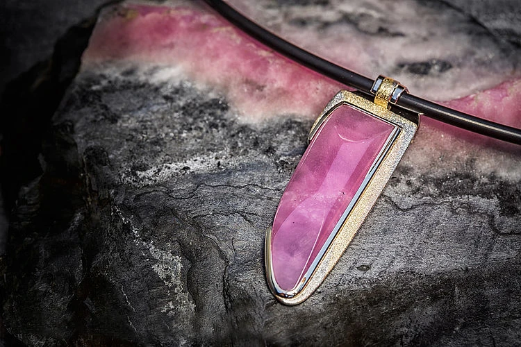 VS_gregoire-maret-bijoutier-realisation-pendentif.jpg