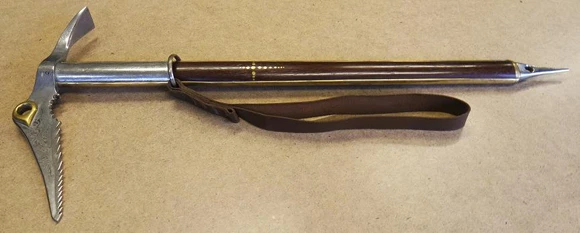 JU-marc-grelat-ferronnier-outils.jpg