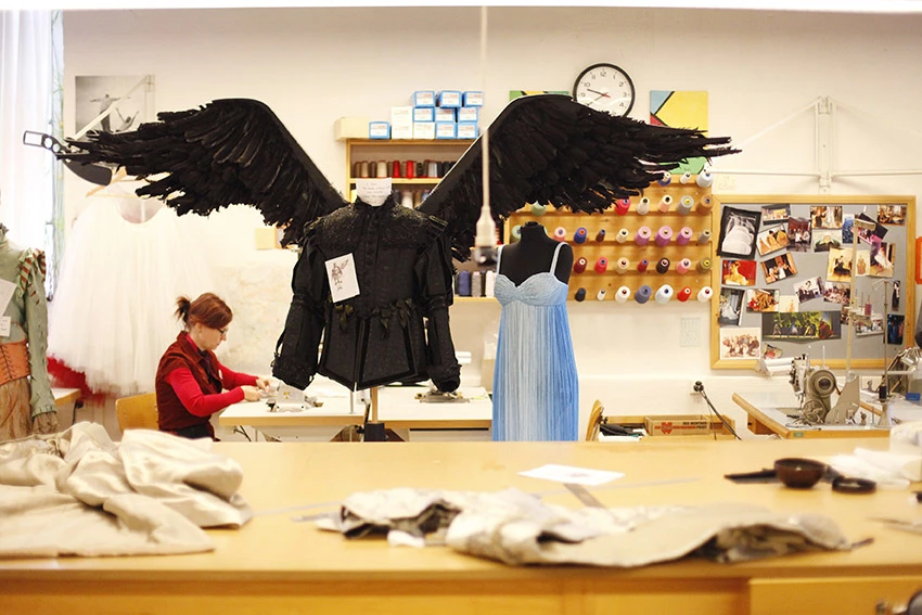 GE_Grand-Theatre-Geneve_GTG_Costumes_Metiers-d-art_ASMA_JEMA_Atelier_Credit photo©PatrickLopreno.jpg