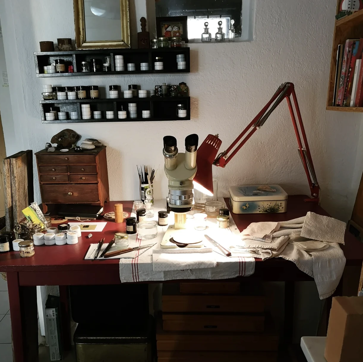 JU-Sophie-cattin-morales-bijoutiere-atelier.png