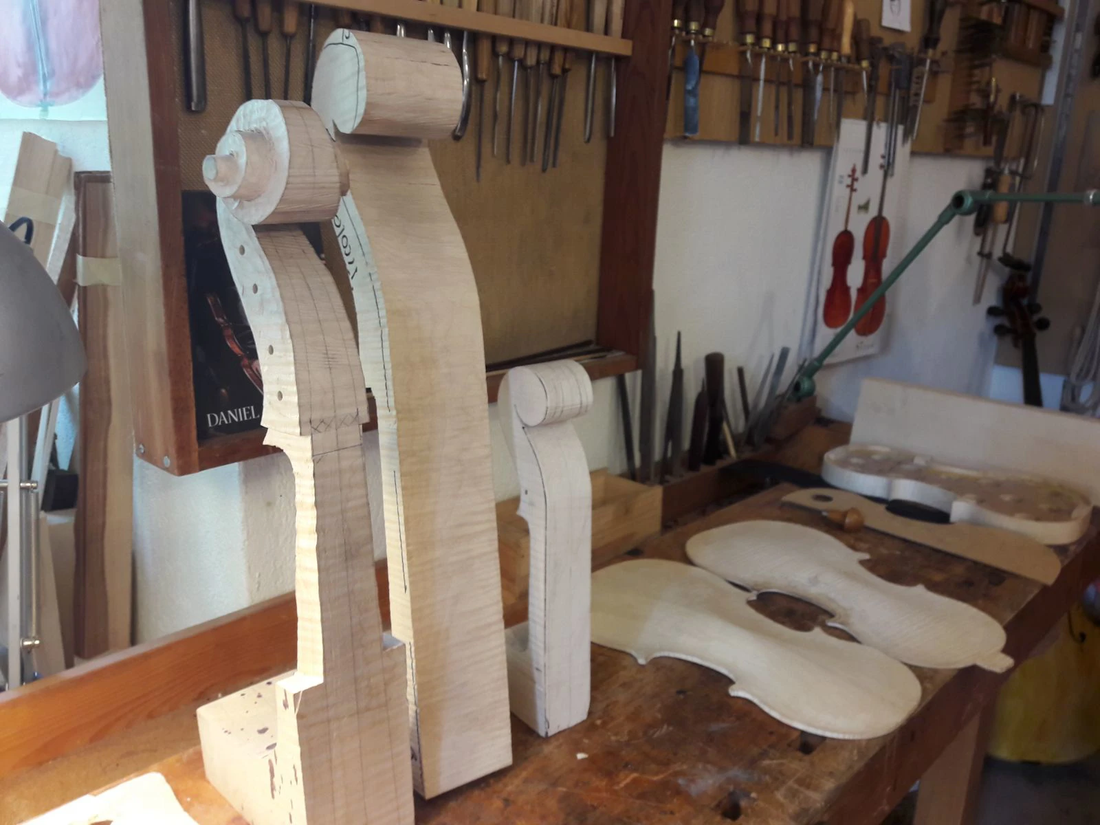 VD_daniel-formigoni-luthier-work.jpg