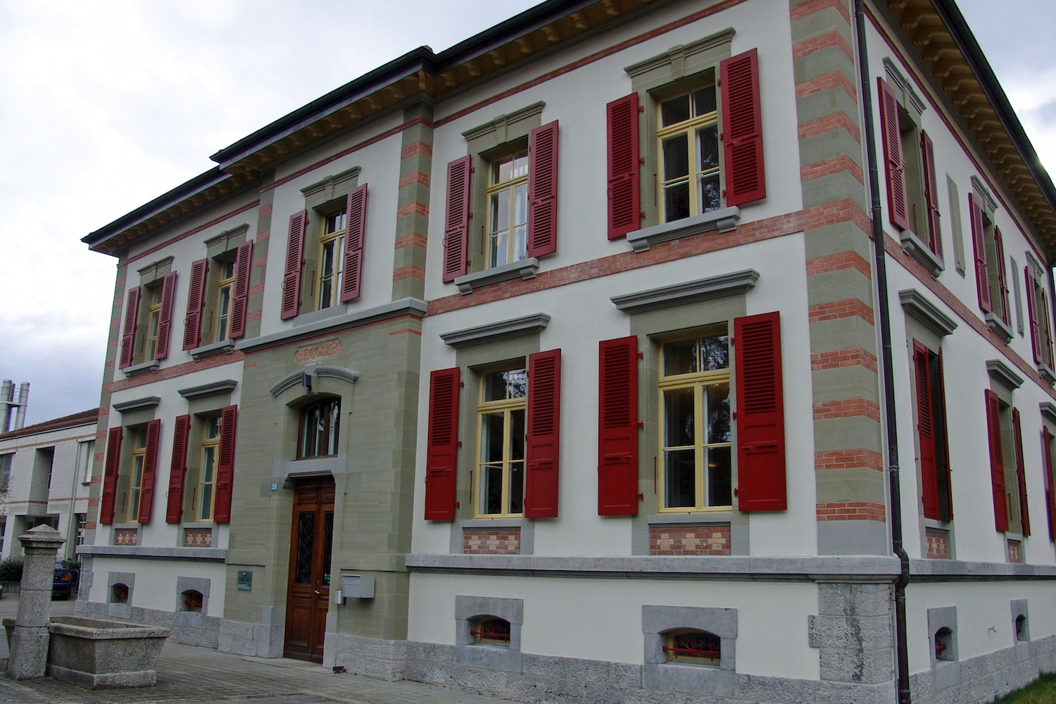 VD_daniel_lachat_tailleur_tailleur_pierre_batiment_jema24.jpg