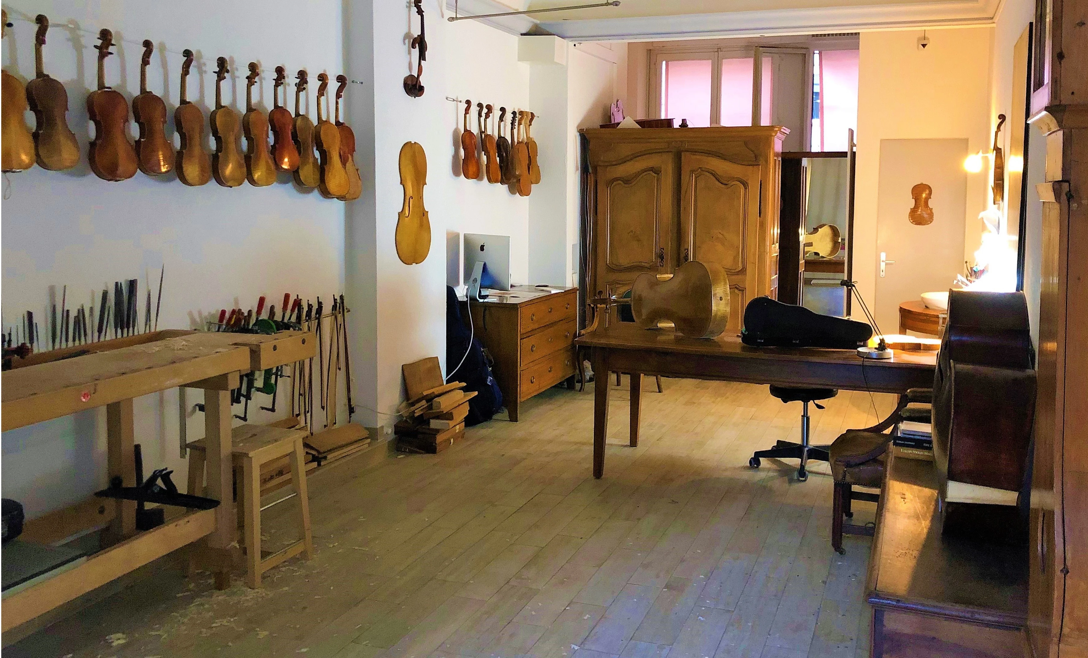 VD-rodolfo-gambino-luthier-atelier.jpg