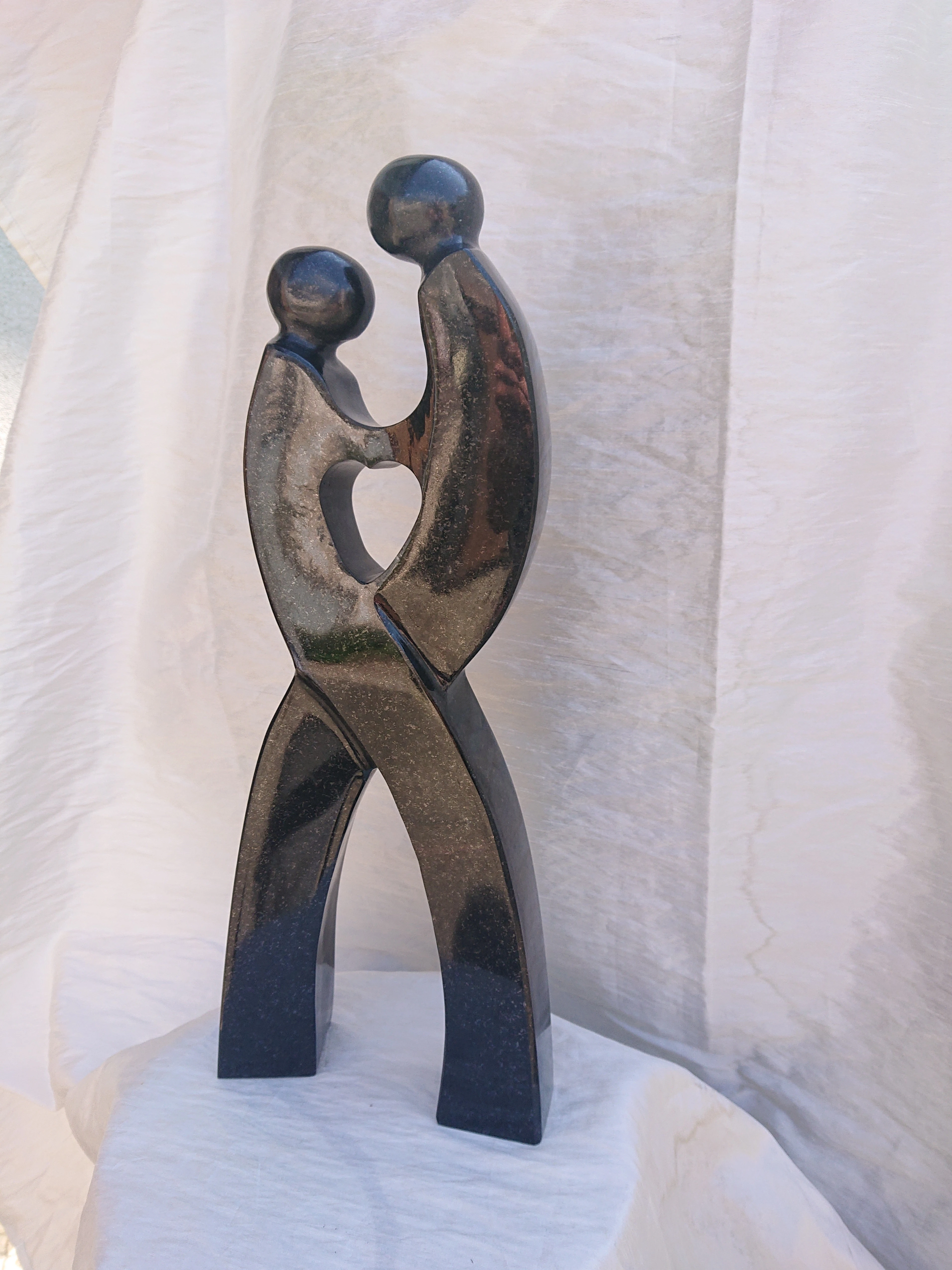 JU_andre-vuille-marbrier-sculpture.jpg