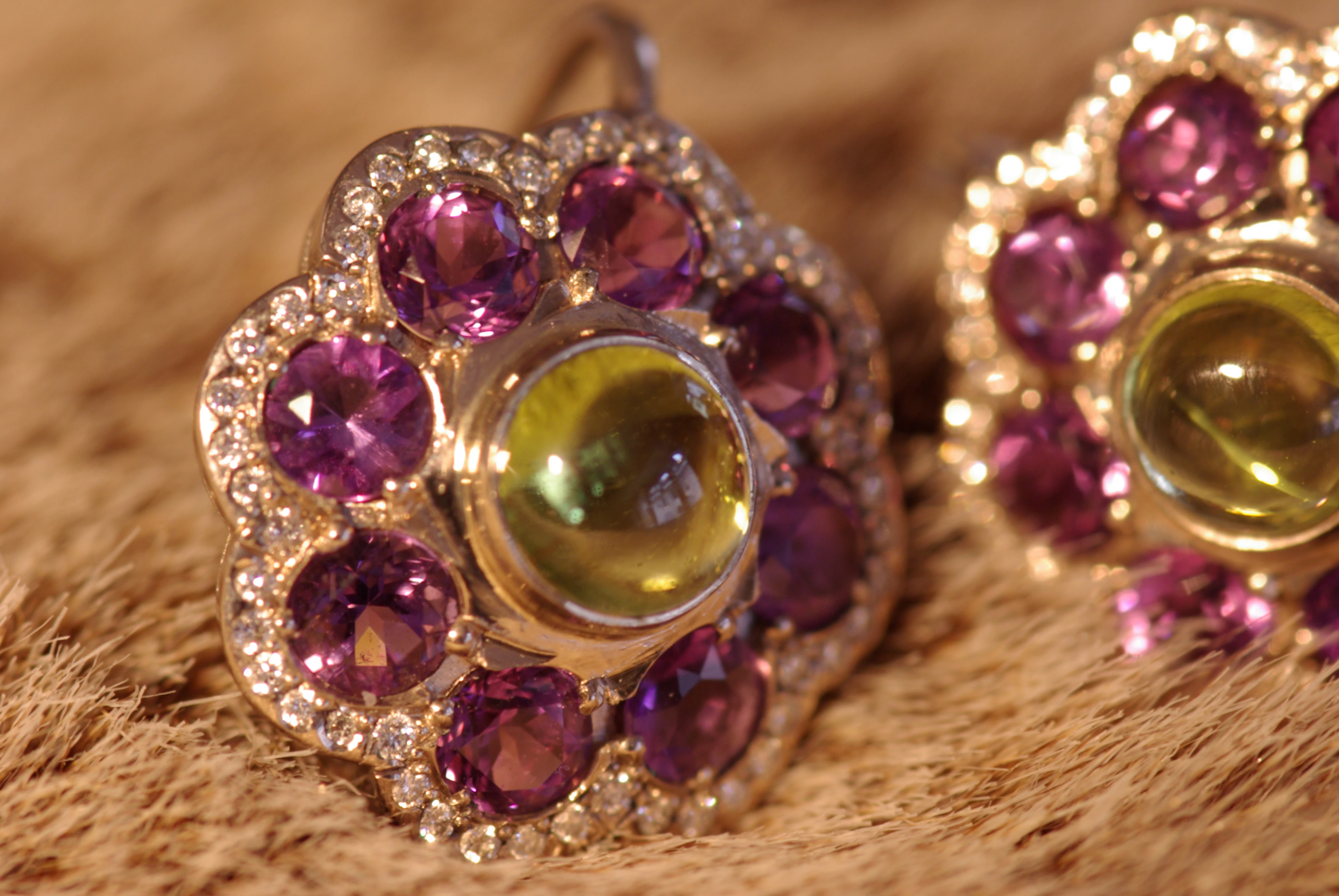 GE_Hiltpold-Ramu Aline_Atelier Orange_Bijoutiere_Metiers-d-art_ASMA_Boucle-d-oreille-2jpeg