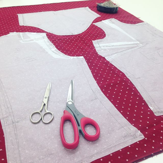 VD_melody-droz-couturiere-en-cours.jpg