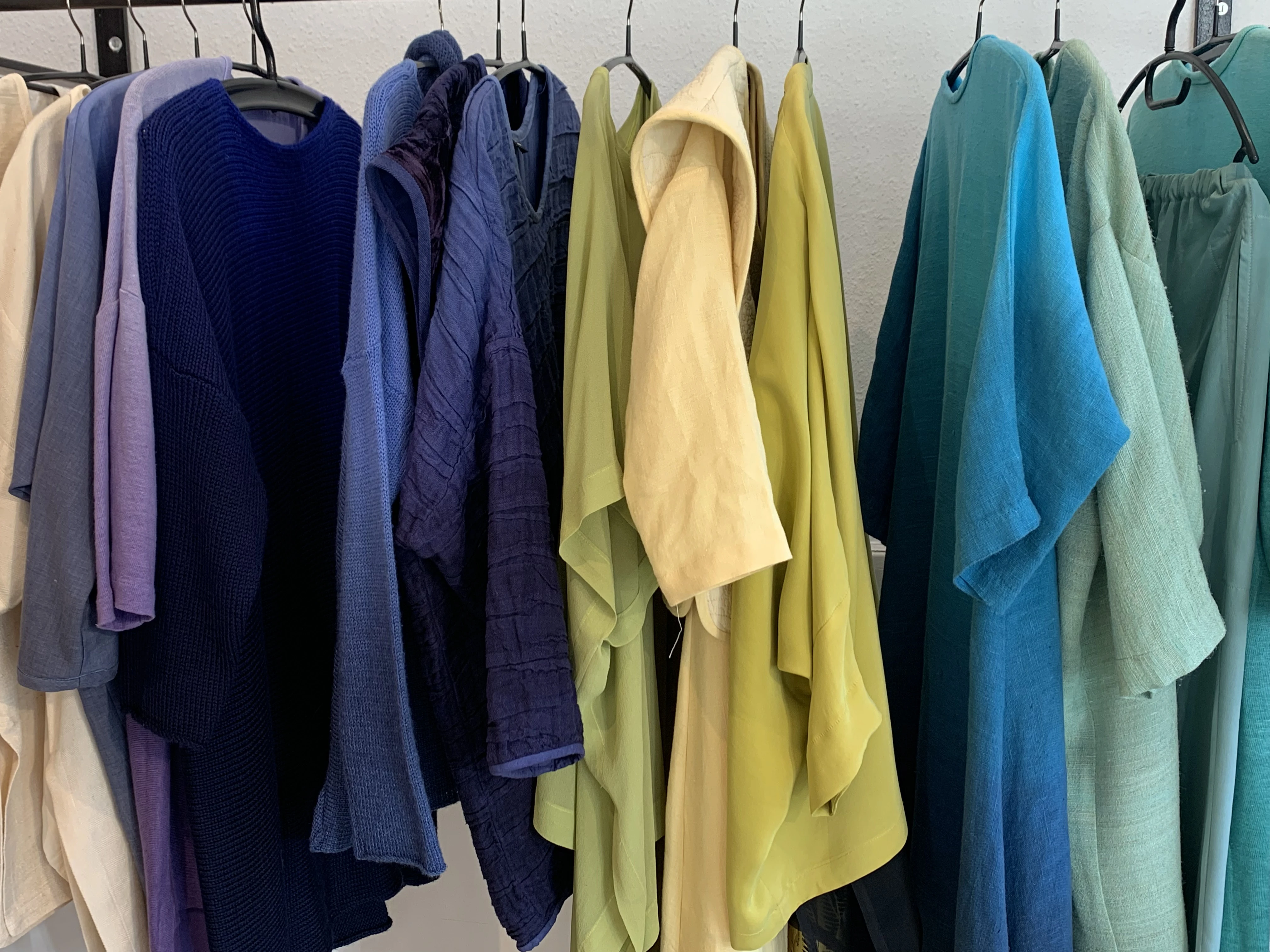 GE_Bronzino-Emmanuelle_Stylise_Couturiere_Metiers-dart_ASMA_Creations_zoom.jpeg (1)