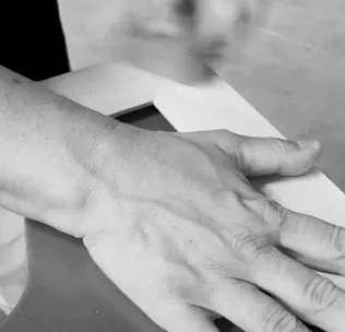 VD_Ariane Honegger_Claire Von Martini_Atelier_Cadres_Encadrement_ASMA_Metiers_d_Art_Travail_Vignette.png