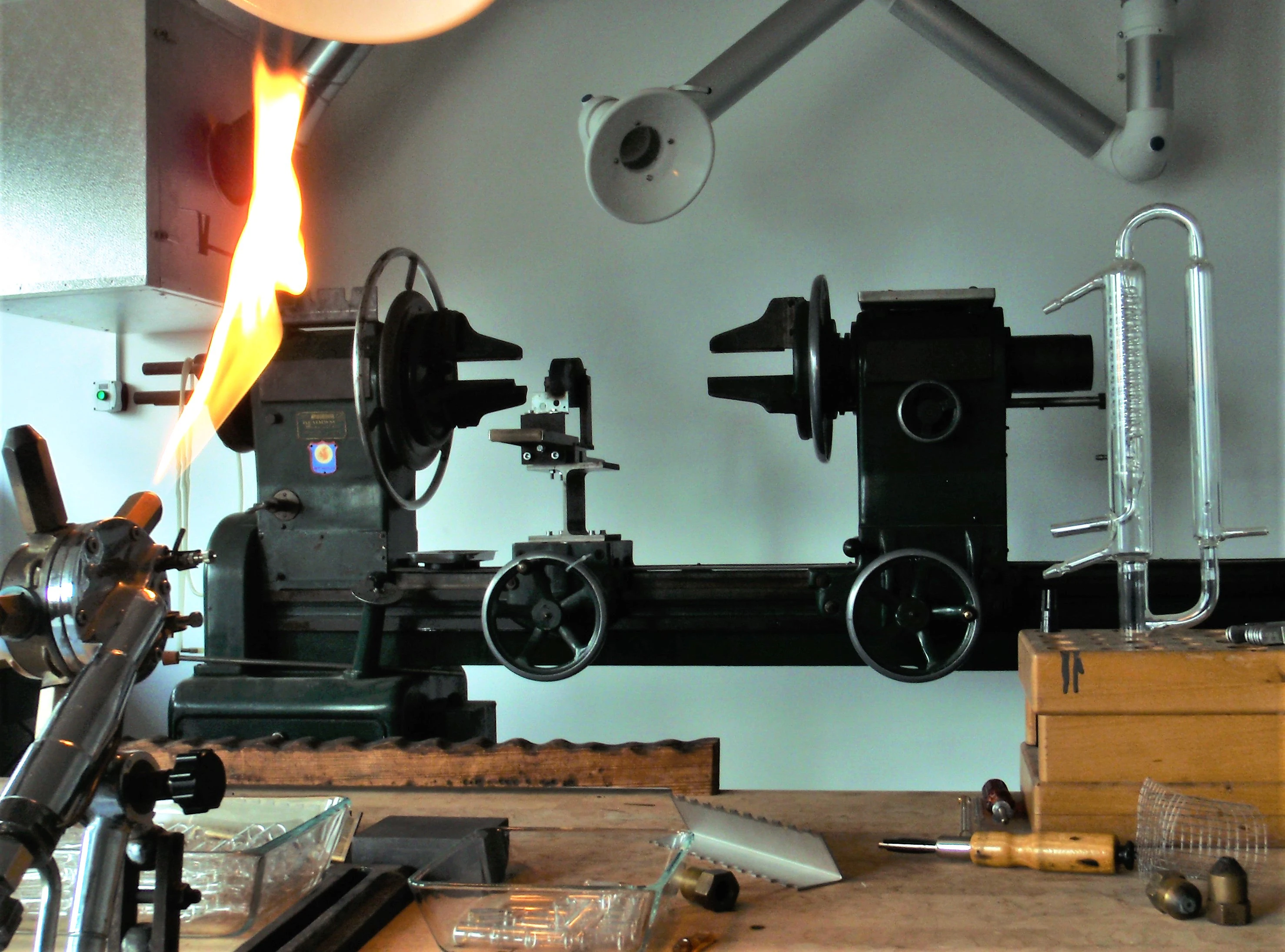 VS_thierry-cardis-souffleur-verre-atelier.jpg