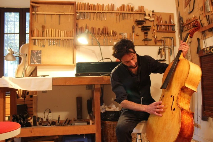 VD_daniel-formigoni-luthier-portrait©madineurope.jpg