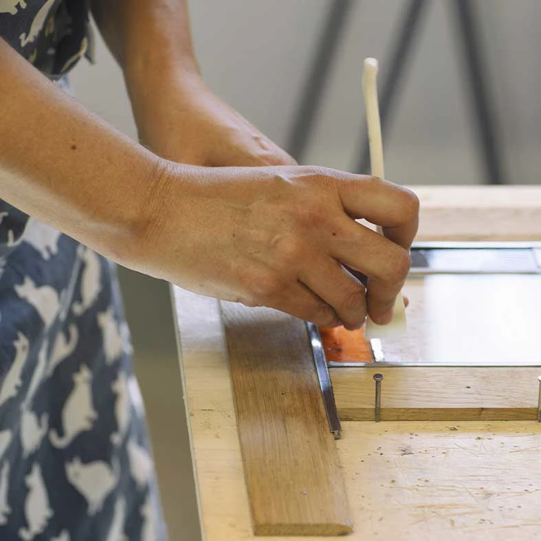 VD-Beatrice-Binetruy-vitrailliste-main