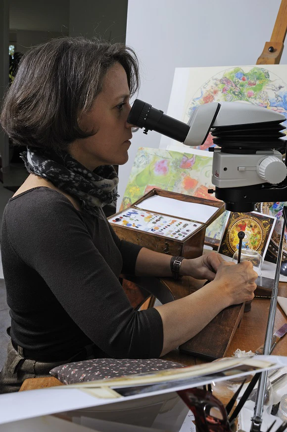 VD_anita-porchet-emailleuse-atelier-©jeanmarcbreguet.jpg