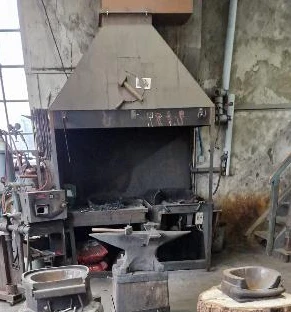 VD-daniel-gebhard-forgeron-atelier-forge.png