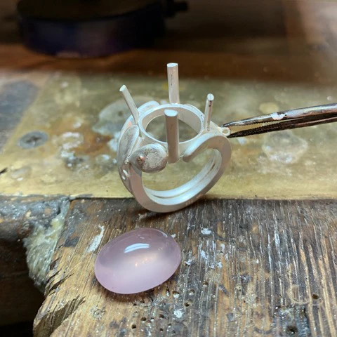 VD_laurence-kranzlin-bijoutiere-atelier.jpeg