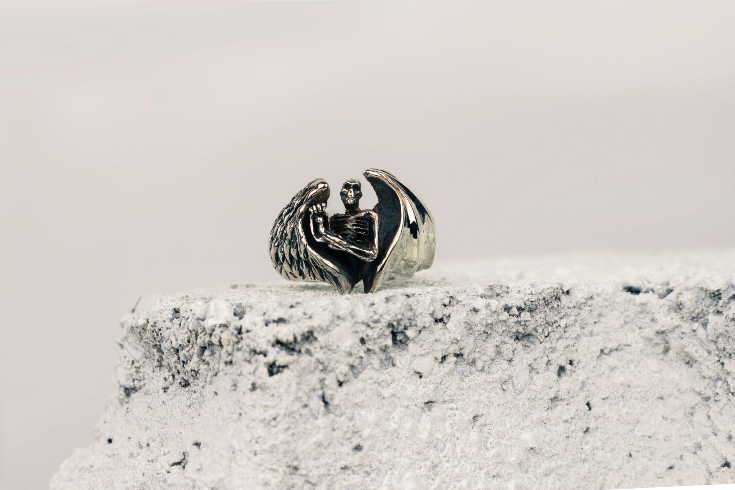 GE-lucas-hage-bijoutier-bague.jpg